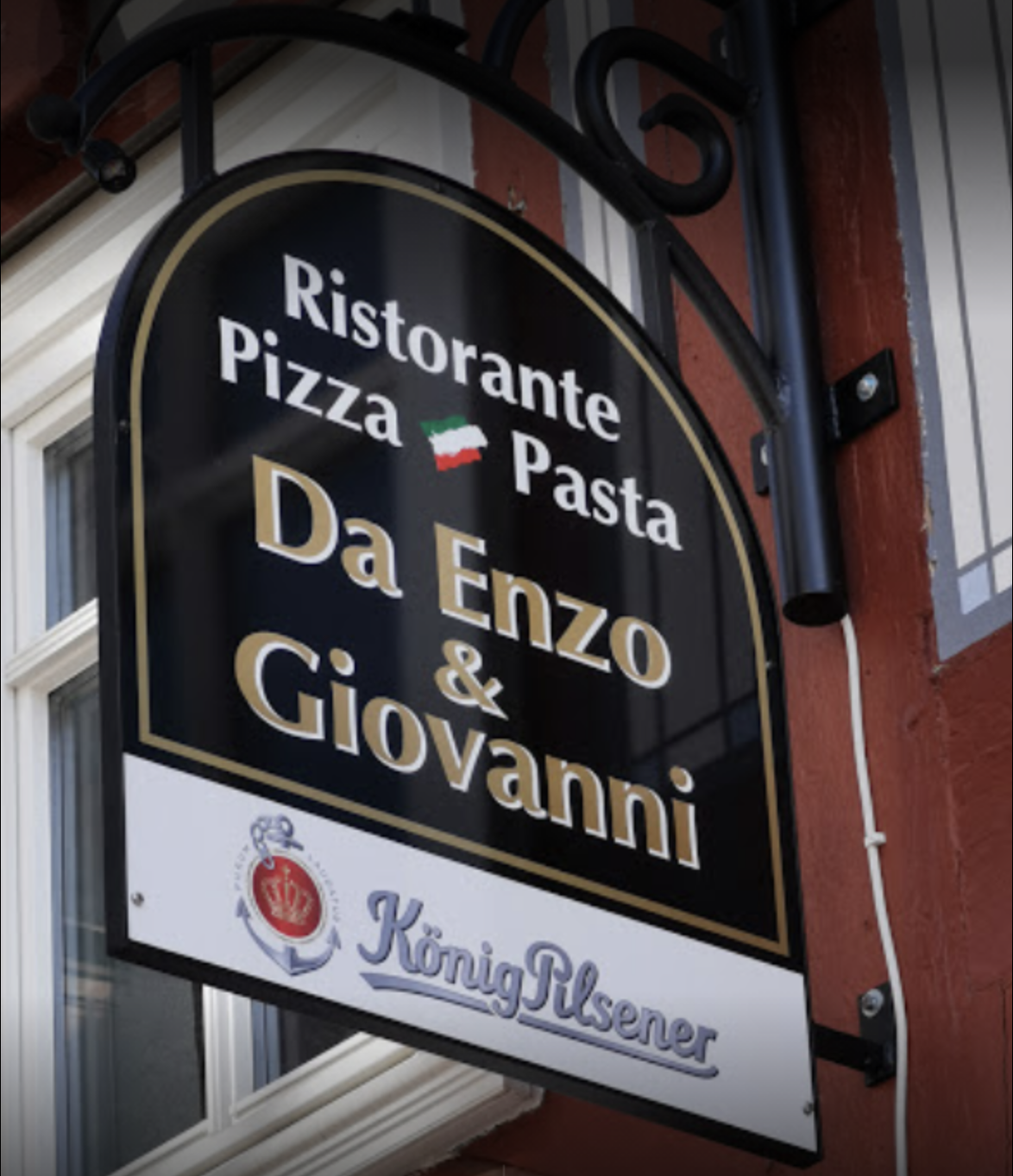 Das Schild von Da Enzo und Giovanni
